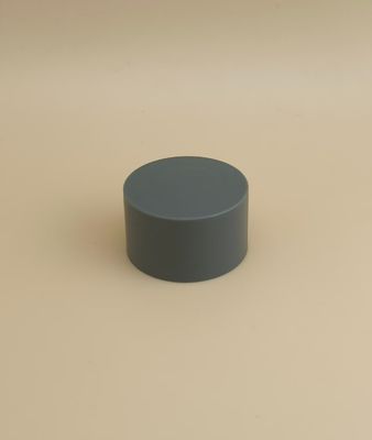 Szary plastikowy gładki, matowy zakręt do butelek kosmetycznych
