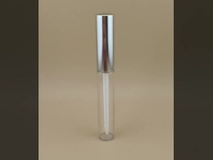 Delikatny projekt Przejrzysty balsam do ust z srebrną pokrywą do szminki