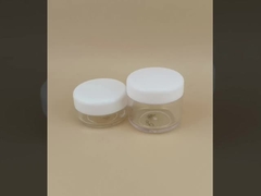 Przezroczysty plastikowy słoik na krem do pielęgnacji skóry z zakrętką i certyfikatem