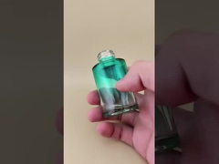 Nowy projekt Stopniowa zmiana ciemno czysta zielona gładka butelka szklana do esencji