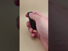 Czarne małe opakowanie w kształcie elipsy, gładkie do szminek