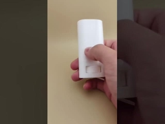 Białe płaskie gładkie opakowanie balsamu do ust do szminek