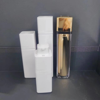 Typ zakrętki jako butelki z dozownikiem bezpowietrznym do kremu 15 ML / 30 ML / 50 ML
