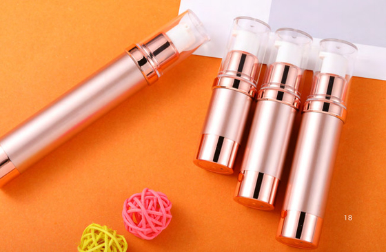 15 ml Zamrożone butelki z pompą bez powietrza Plastic Lotion Pump Vakuum Travel Container