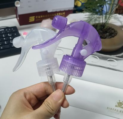 Przejrzysty spryskarz do czyszczenia gospodarstw domowych